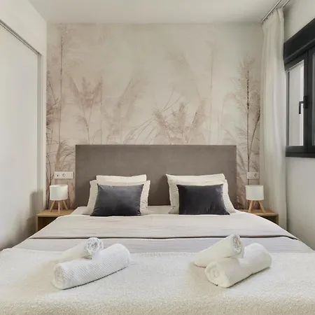 Apartmán Modern 2bed With Pool & Terrace *