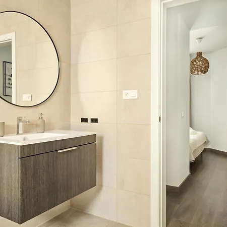 Apartmán Modern 2bed With Pool & Terrace *