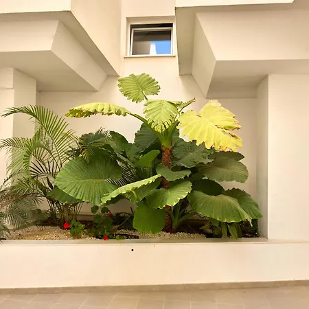 Modern 2bed With Pool & Terrace Apartmán *